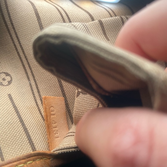 Authentic Louis Vuitton neverfull - Picture 14 of 16
